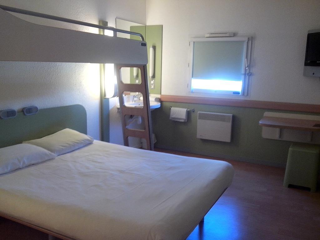 Ibis Budget Poitiers Sud Room photo