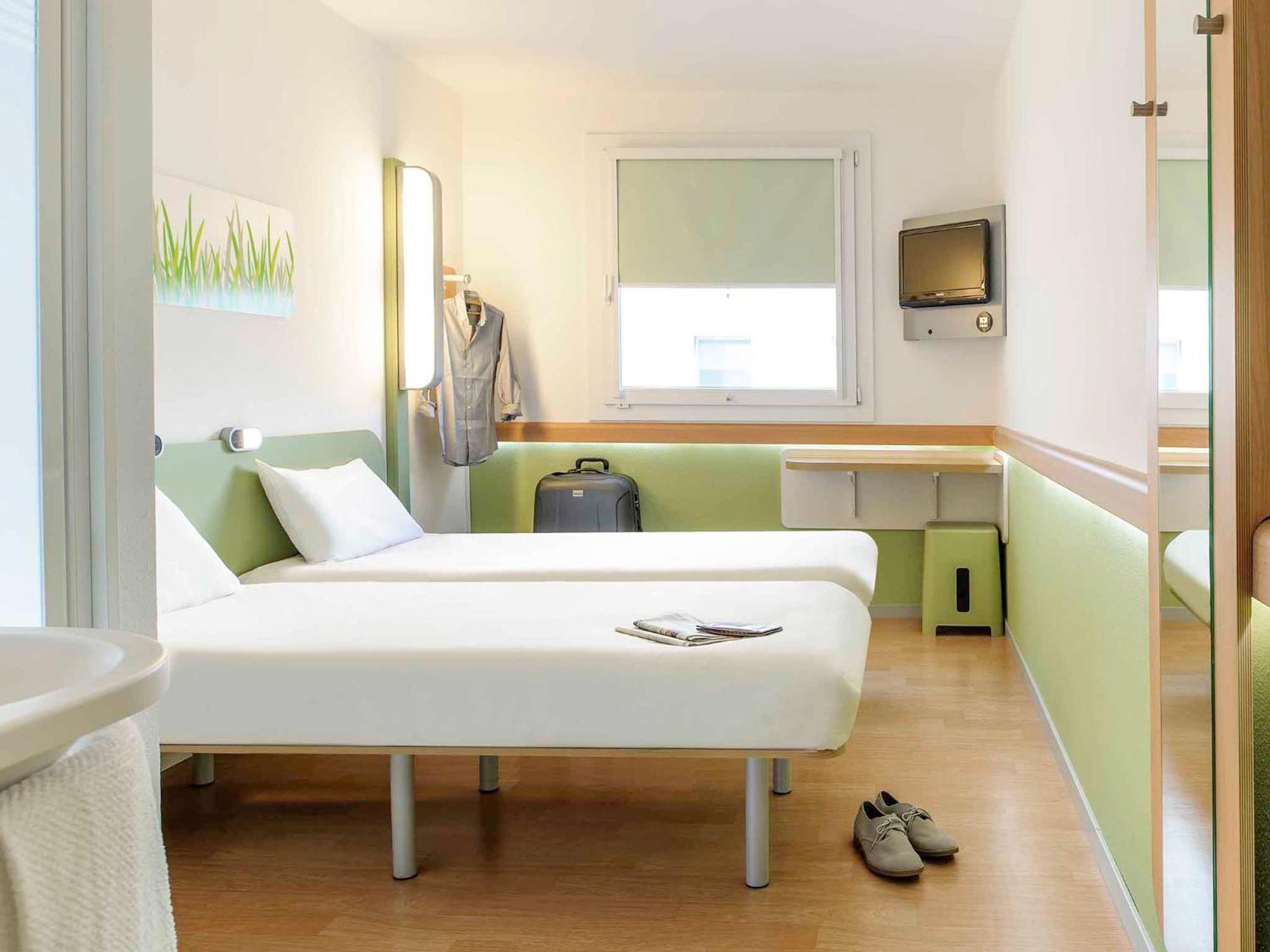 Ibis Budget Poitiers Sud Exterior photo